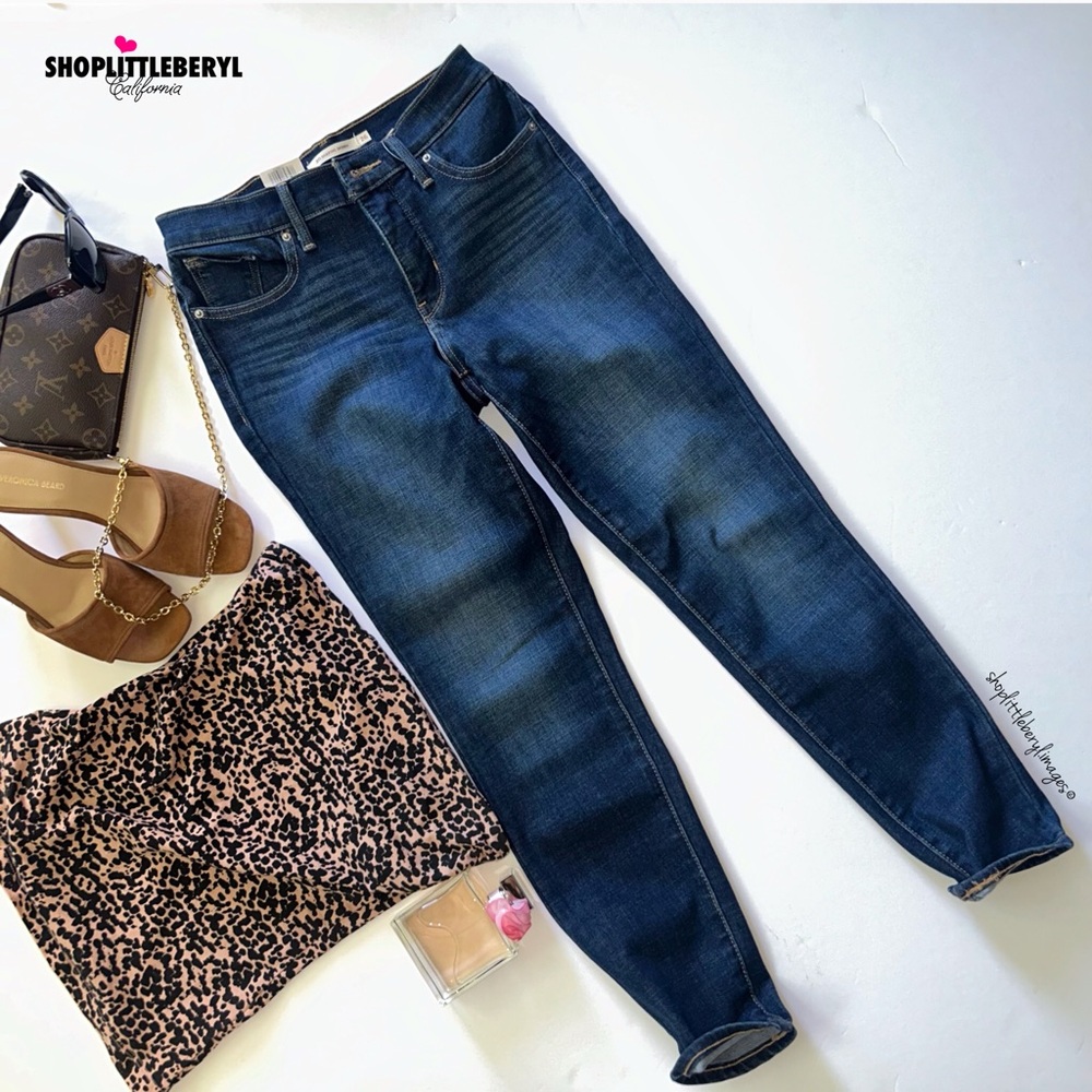 Levi’s 311 Shaping Ankle Skinny, Size 26